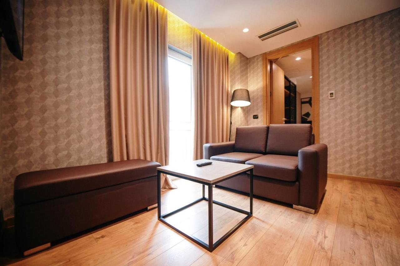 Richmond Hotel コルチャ エクステリア 写真